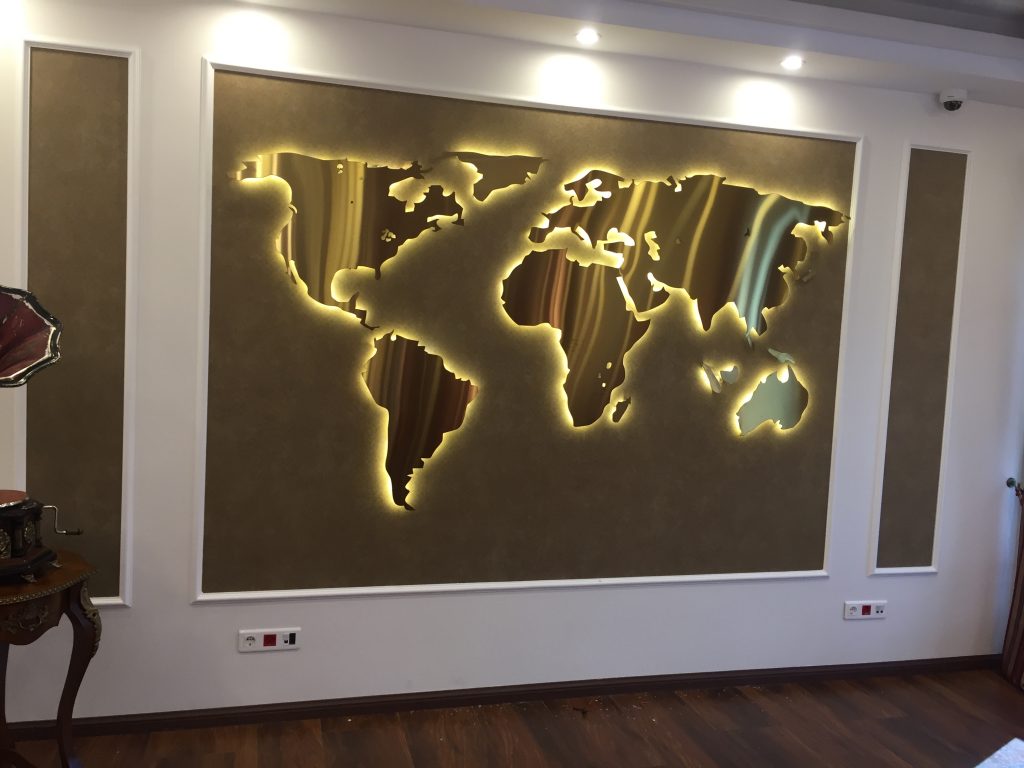نقشه جهان روی کاغذ دیواری