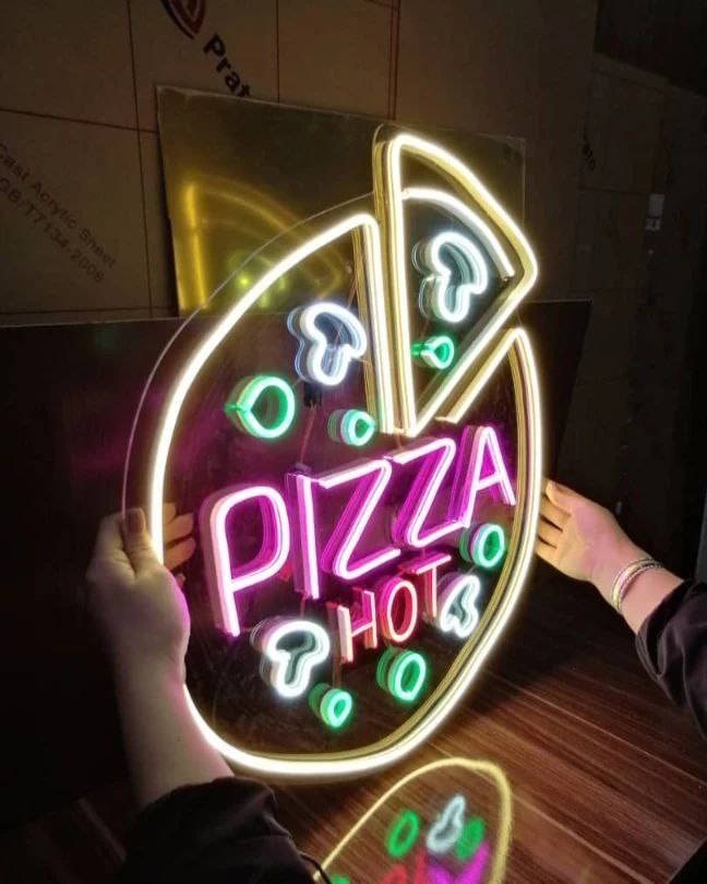 تابلو نئون پیتزا