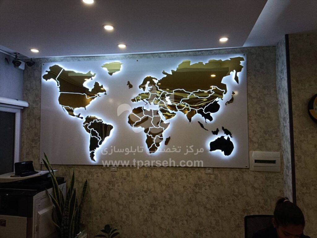 تابلو نقشه جهان طلایی نورمخفی